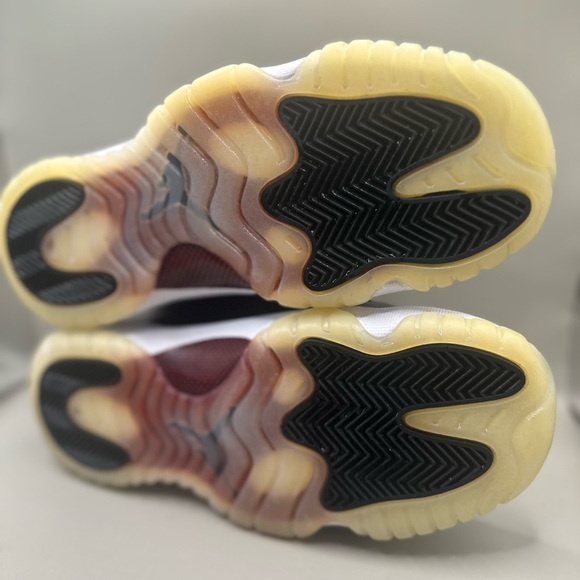 Jordan 11 Retro “72-10” Sz 6.5y/8w - Picture 5 of 5